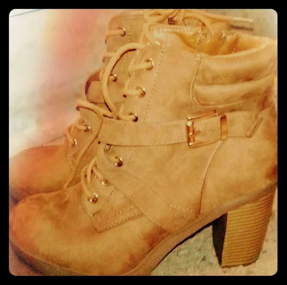 Tan short boots